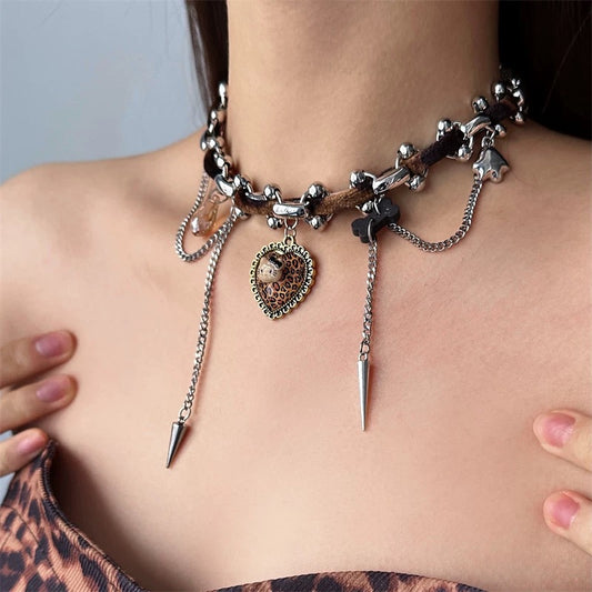 evilyumi leather chain heart
