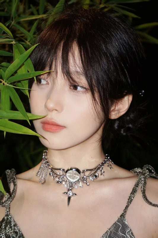 evilyumi Cross Clock Necklace