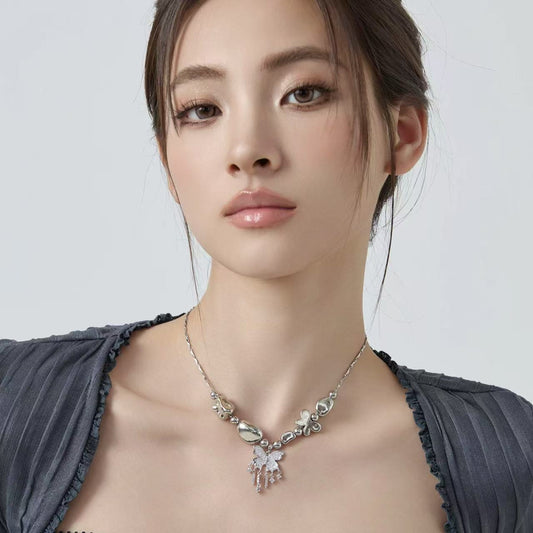evilyumi Vintage Butterfly Necklace