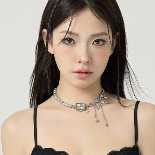 evilyumi Pearl Stitched Clock Necklace