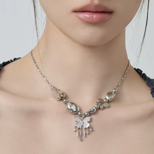 evilyumi Vintage Butterfly Necklace