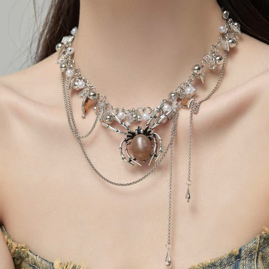evilyumi Spider Punk Necklace